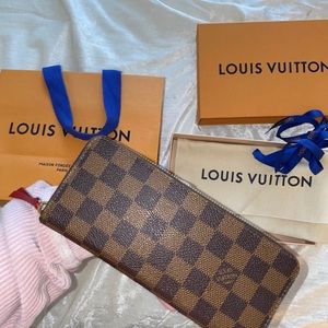 Louis Vuitton clemence wallet